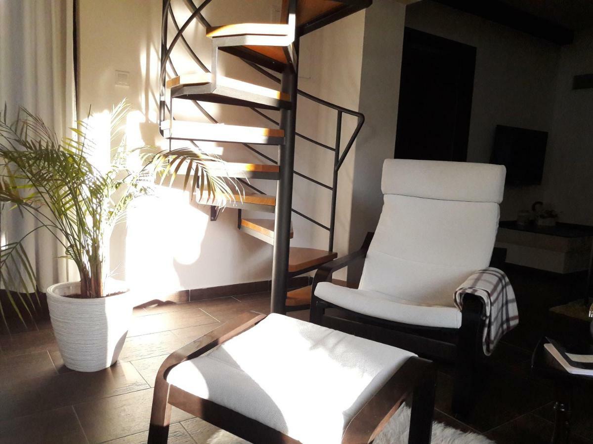 Spacious Apartment "Ana" On Lake Sabljaci オグリン エクステリア 写真