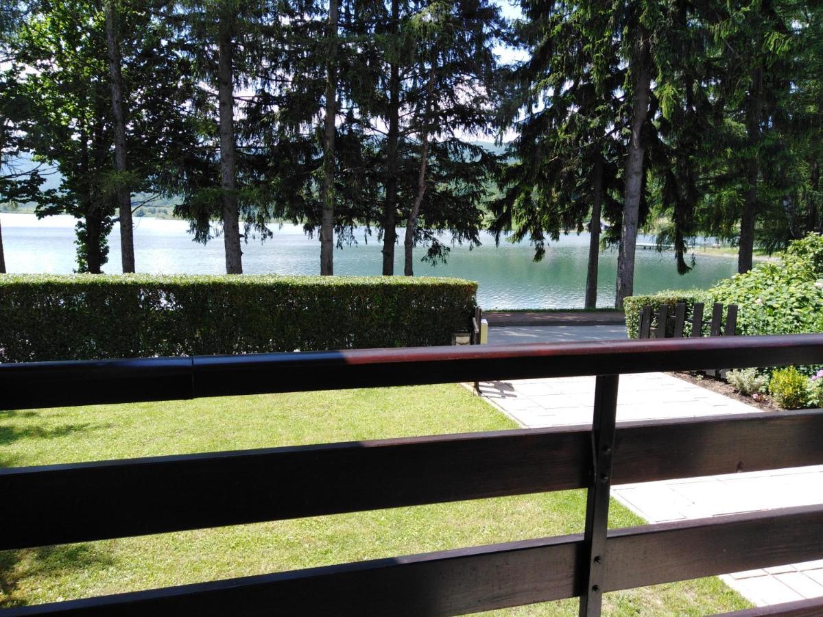 Spacious Apartment "Ana" On Lake Sabljaci オグリン エクステリア 写真